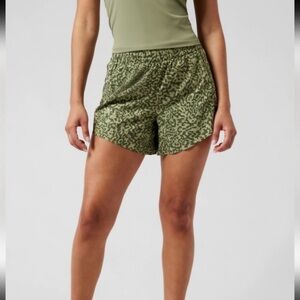 Athleta Hustle 4.5” Green Cheetah Print Shorts